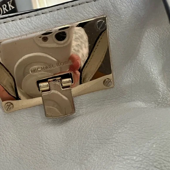 Michael Kors Handbag - Picture 2 of 16